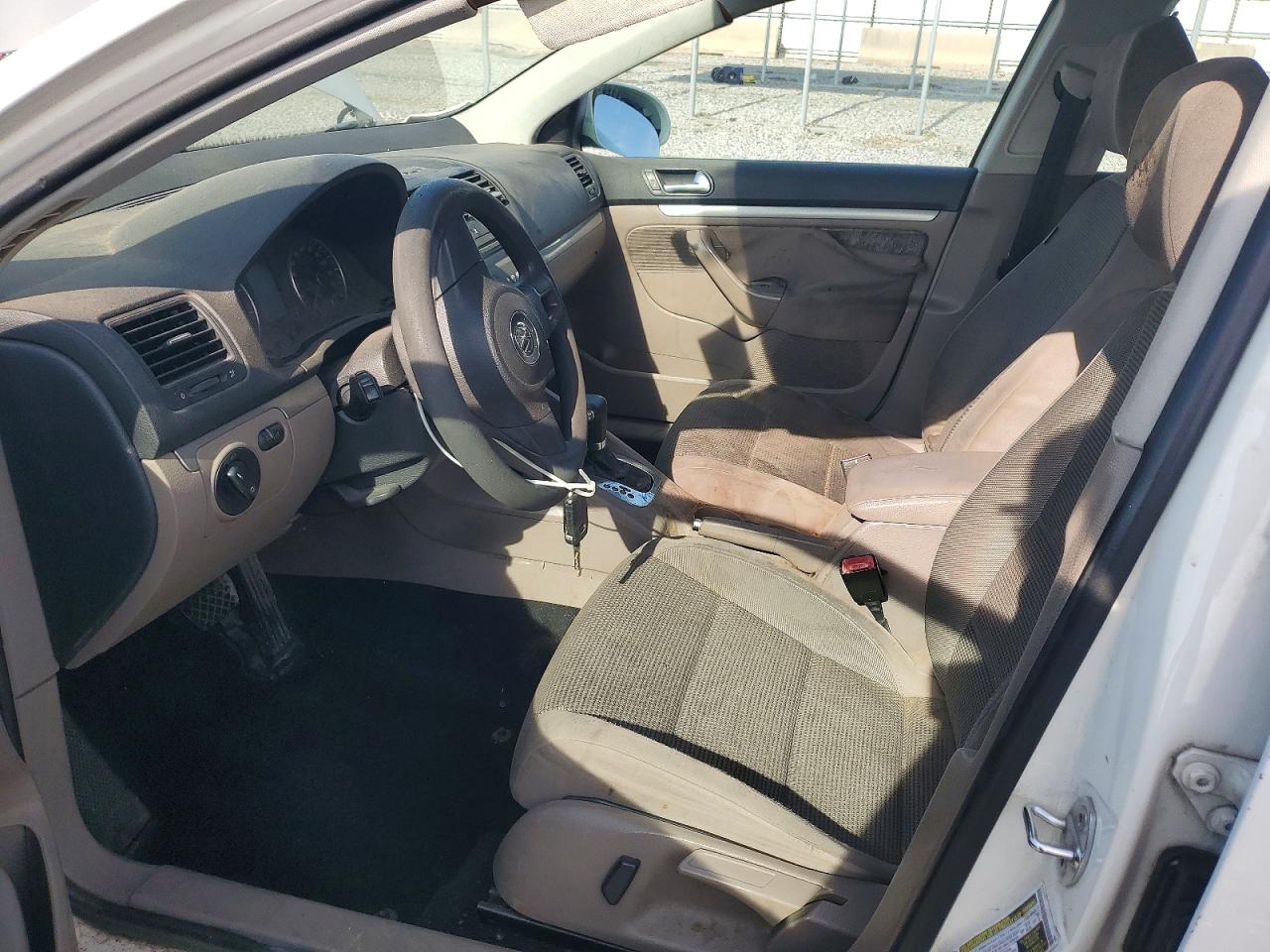 2010 VOLKSWAGEN JETTA