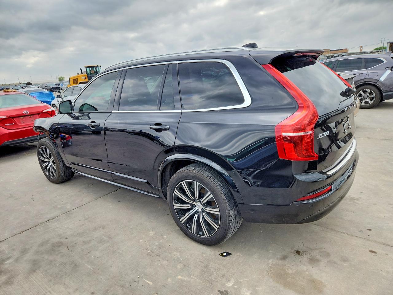 2023 VOLVO XC90