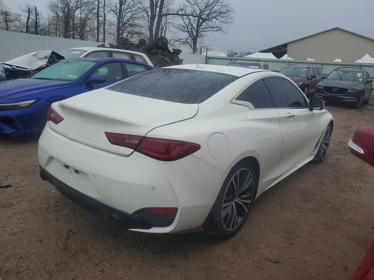 2017 INFINITI Q60