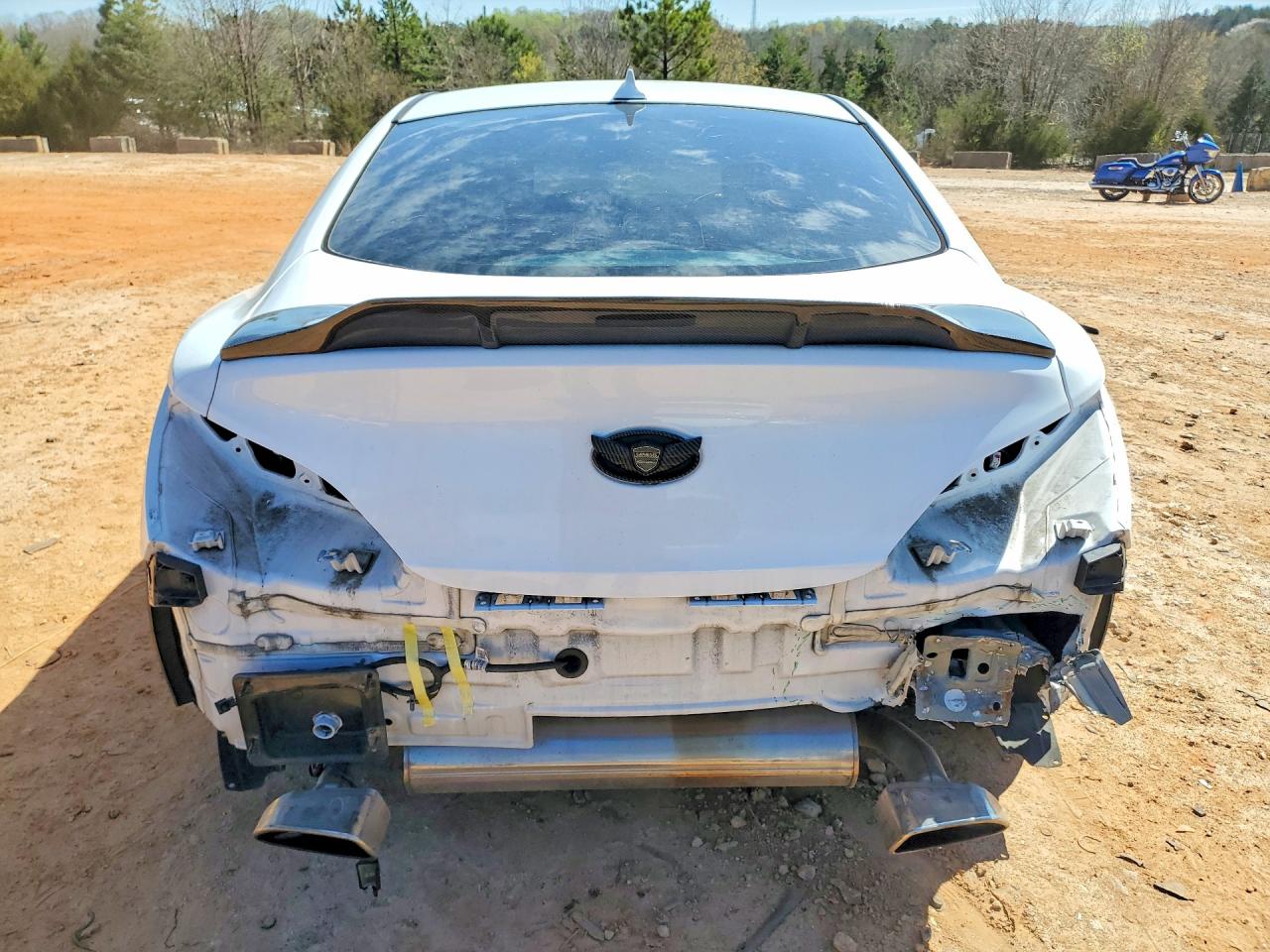 2016 HYUNDAI GENESIS