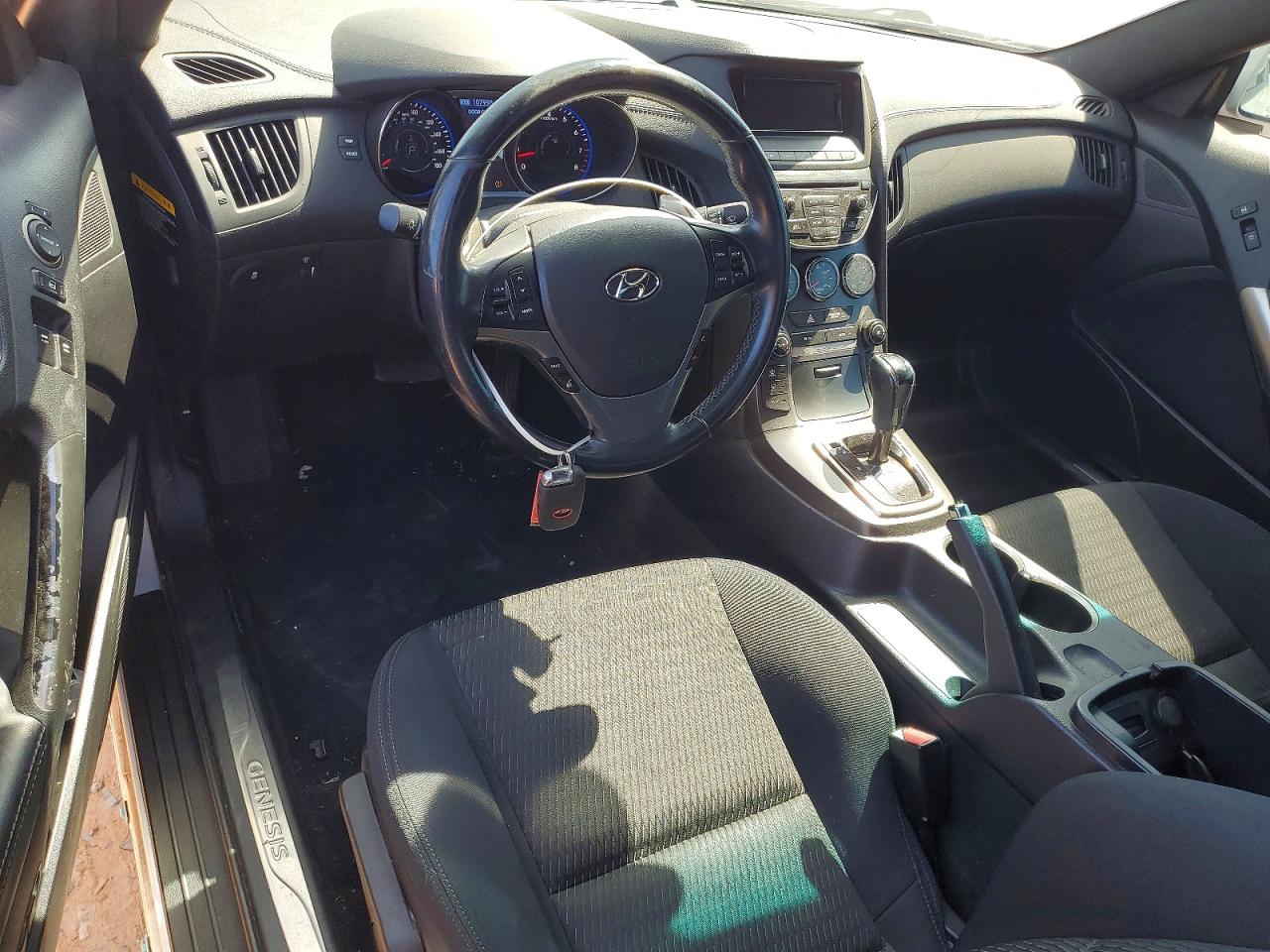 2016 HYUNDAI GENESIS