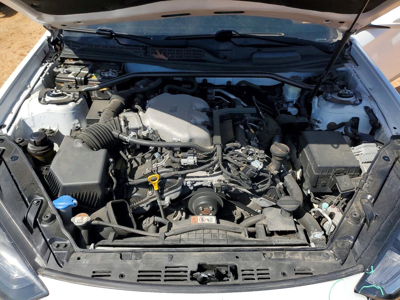 2016 HYUNDAI GENESIS