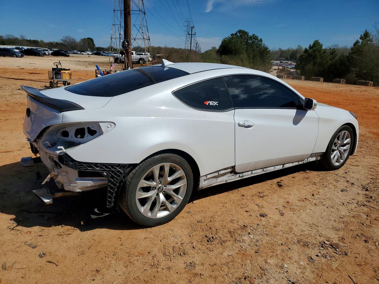2016 HYUNDAI GENESIS