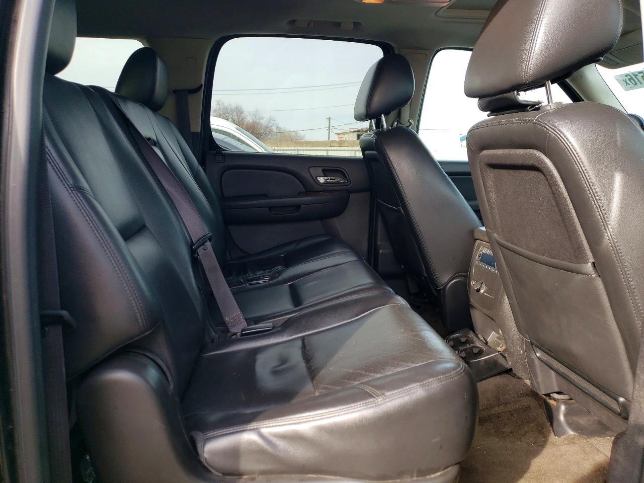 2013 CHEVROLET SUBURBAN