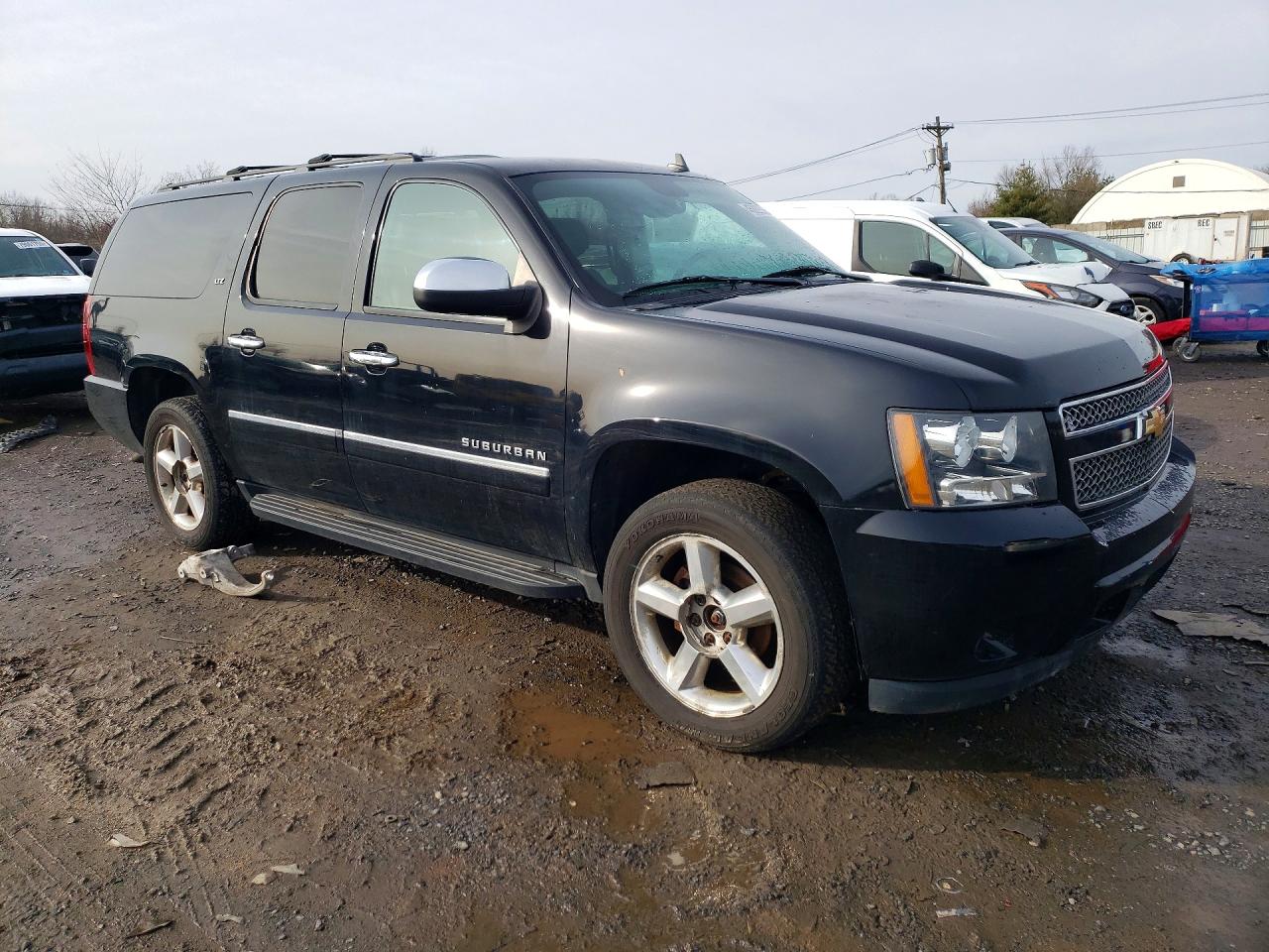 2013 CHEVROLET SUBURBAN
