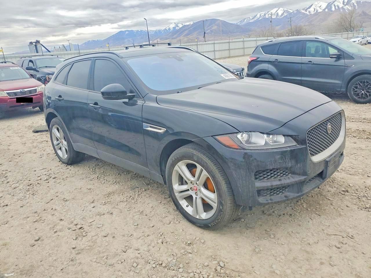 2017 JAGUAR F-PACE