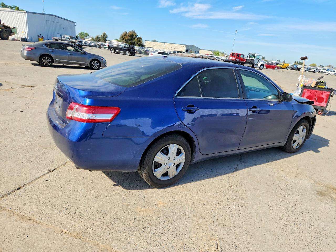 2011 TOYOTA CAMRY
