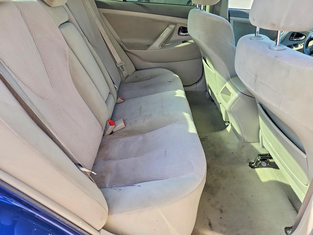 2011 TOYOTA CAMRY
