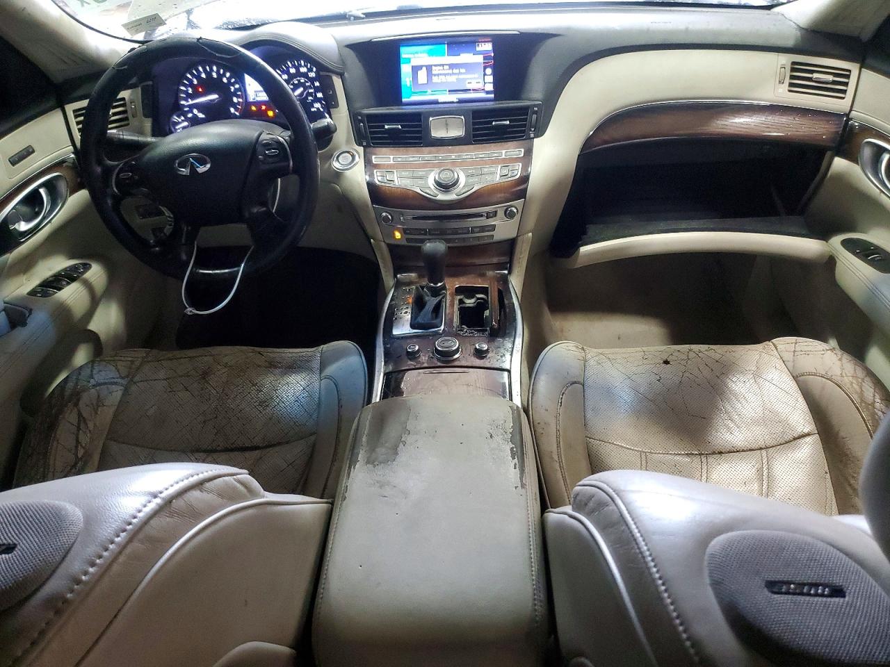 2011 INFINITI M37