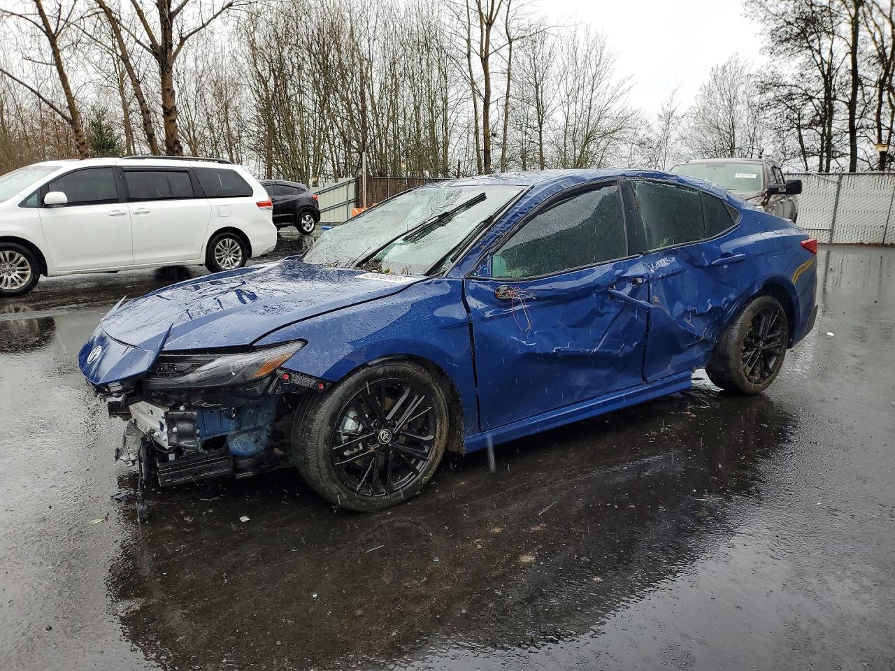 2025 TOYOTA CAMRY