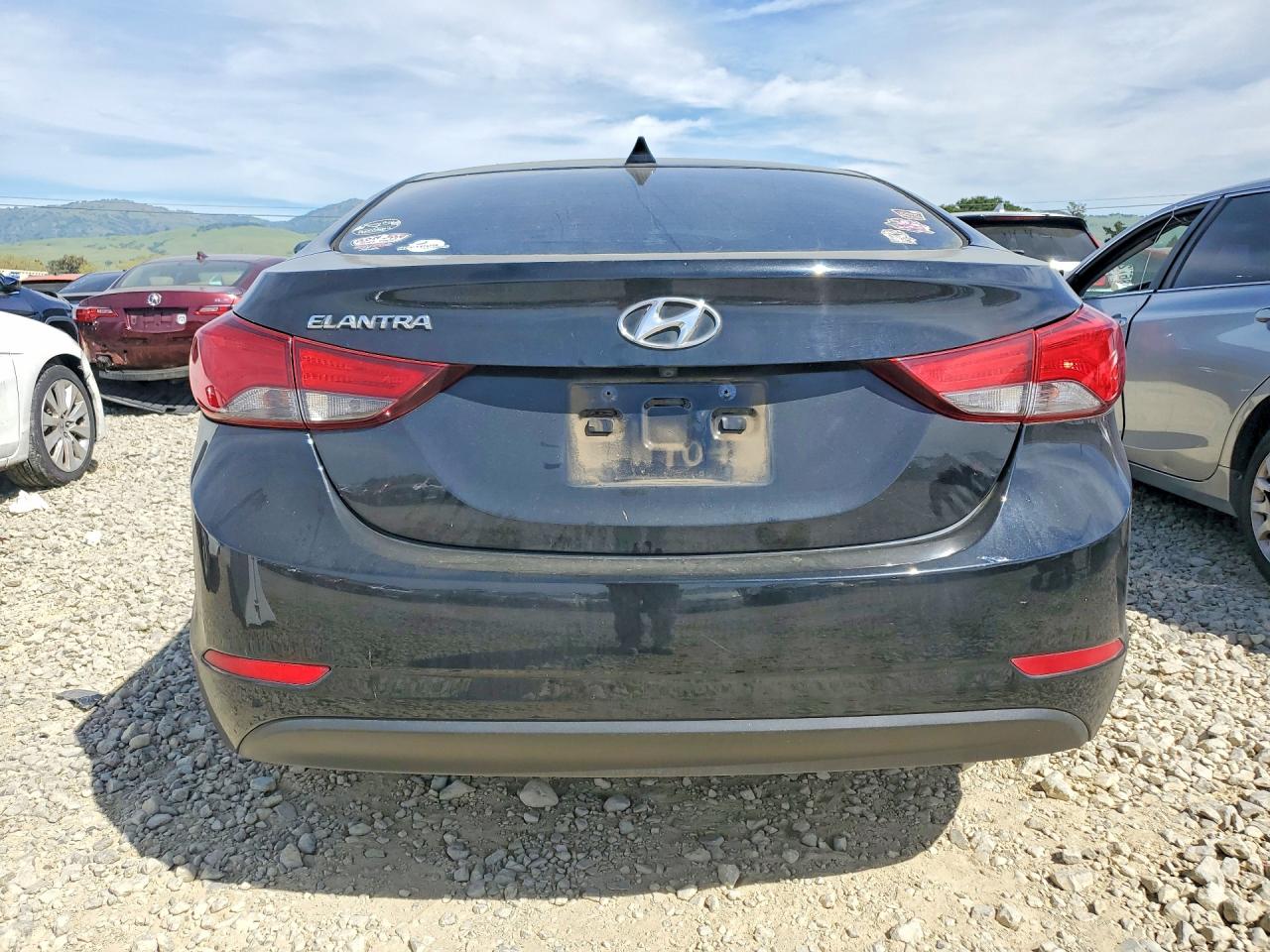2016 HYUNDAI ELANTRA