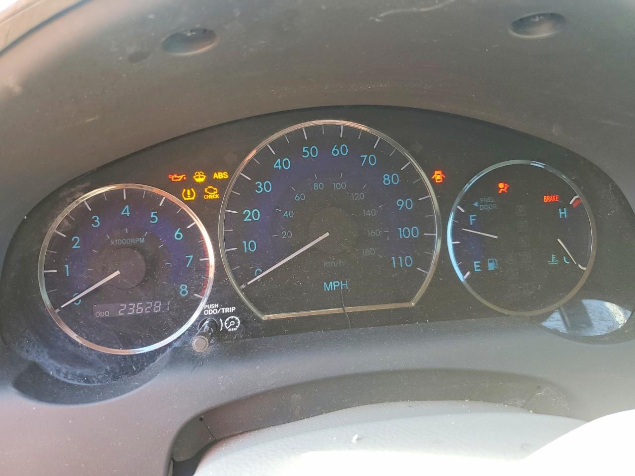 2010 TOYOTA SIENNA