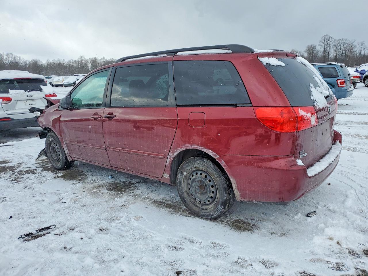 2010 TOYOTA SIENNA