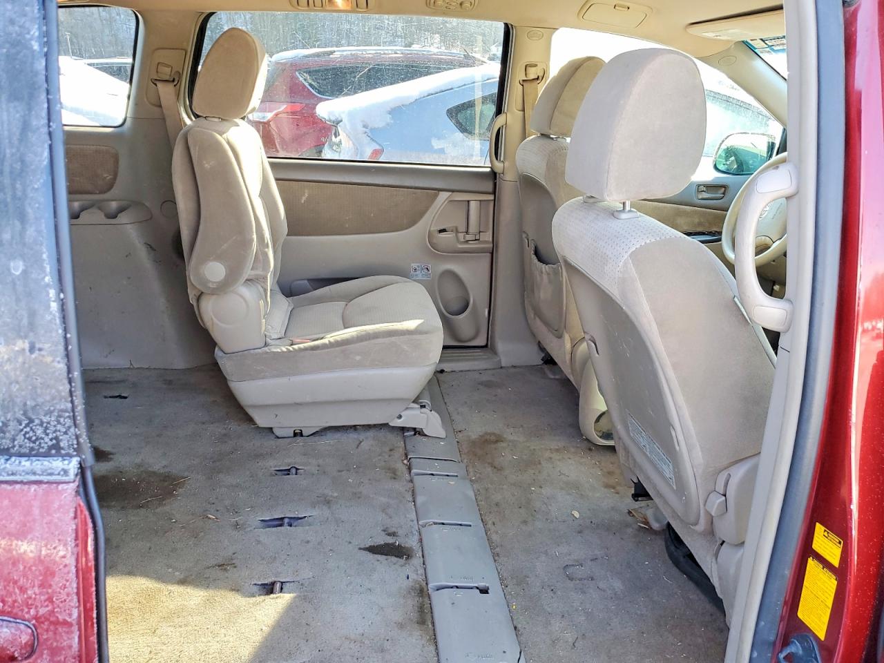 2010 TOYOTA SIENNA