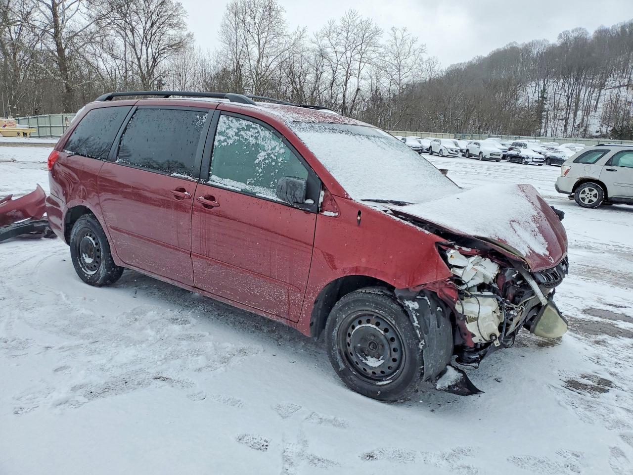 2010 TOYOTA SIENNA