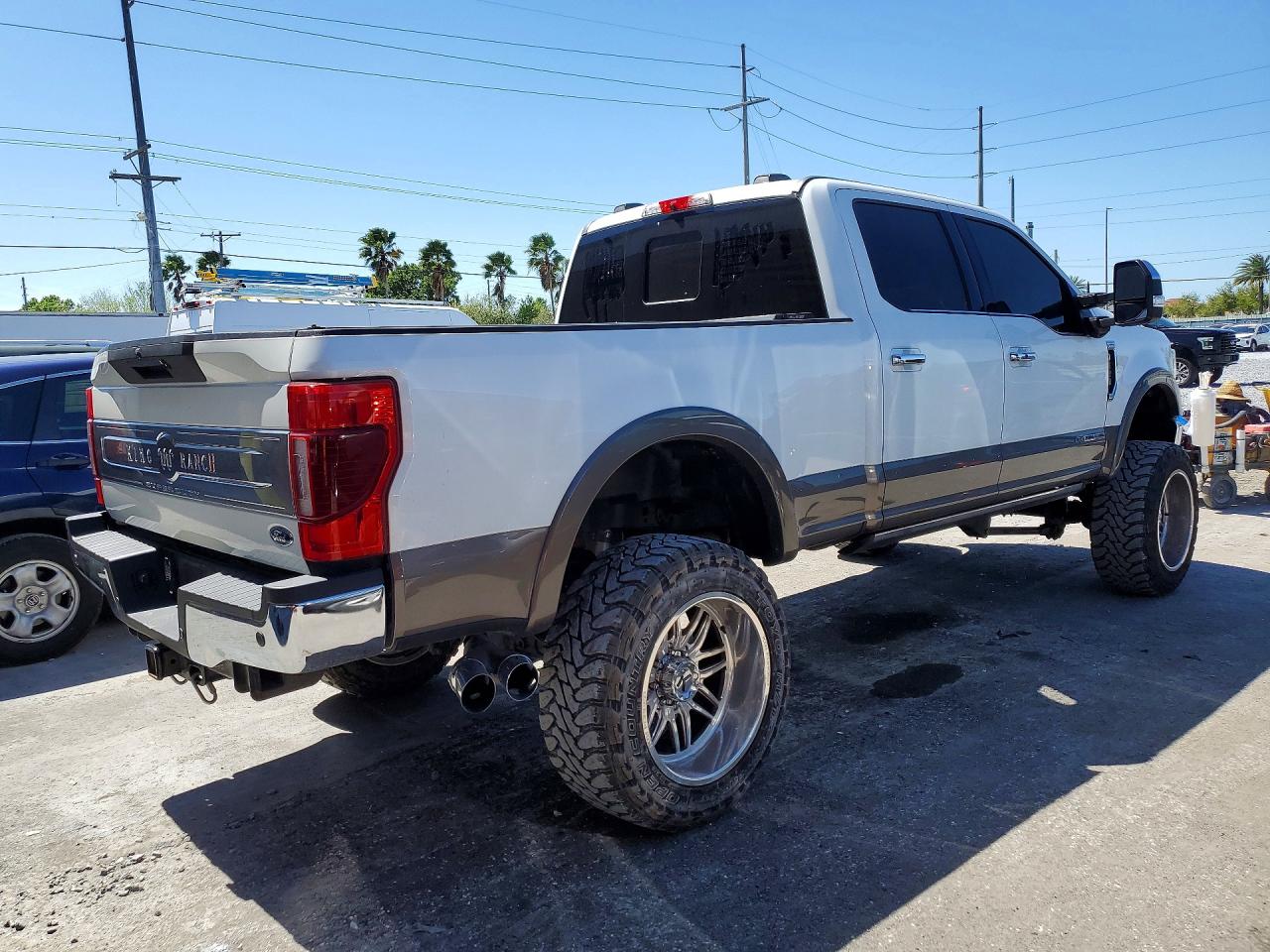2022 FORD F350