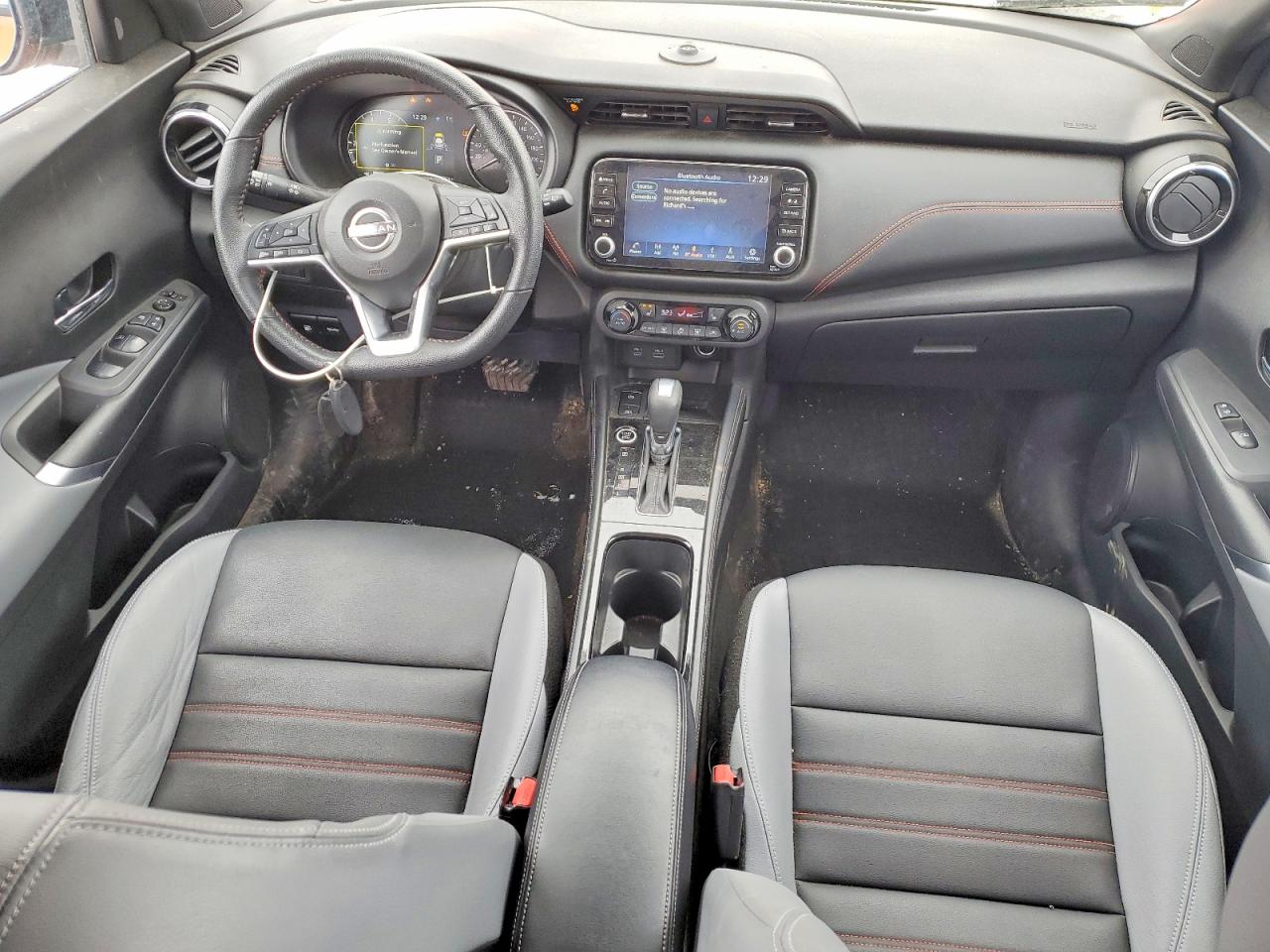 2022 NISSAN KICKS