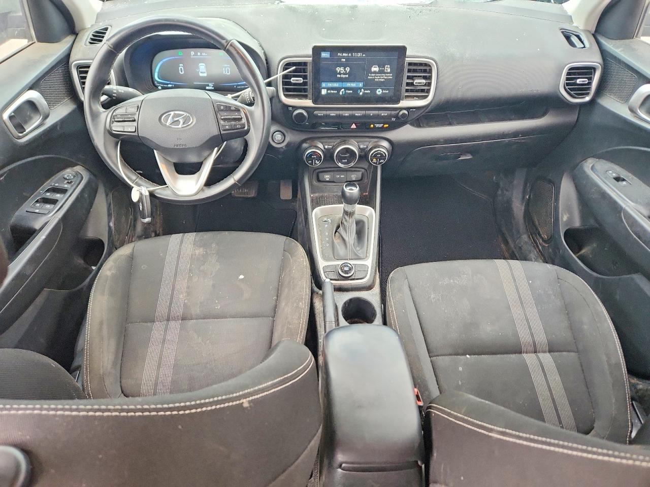 2025 HYUNDAI VENUE