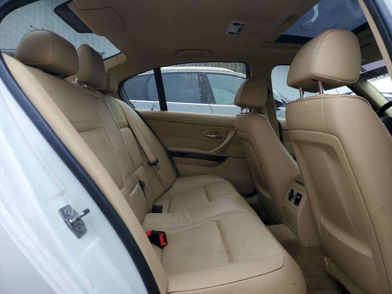 2011 BMW 3 SERIES