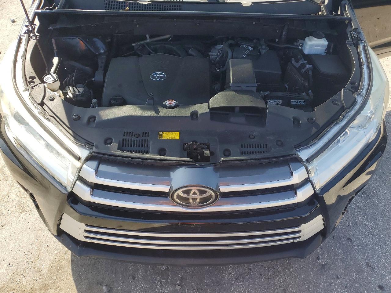 2019 TOYOTA HIGHLANDER
