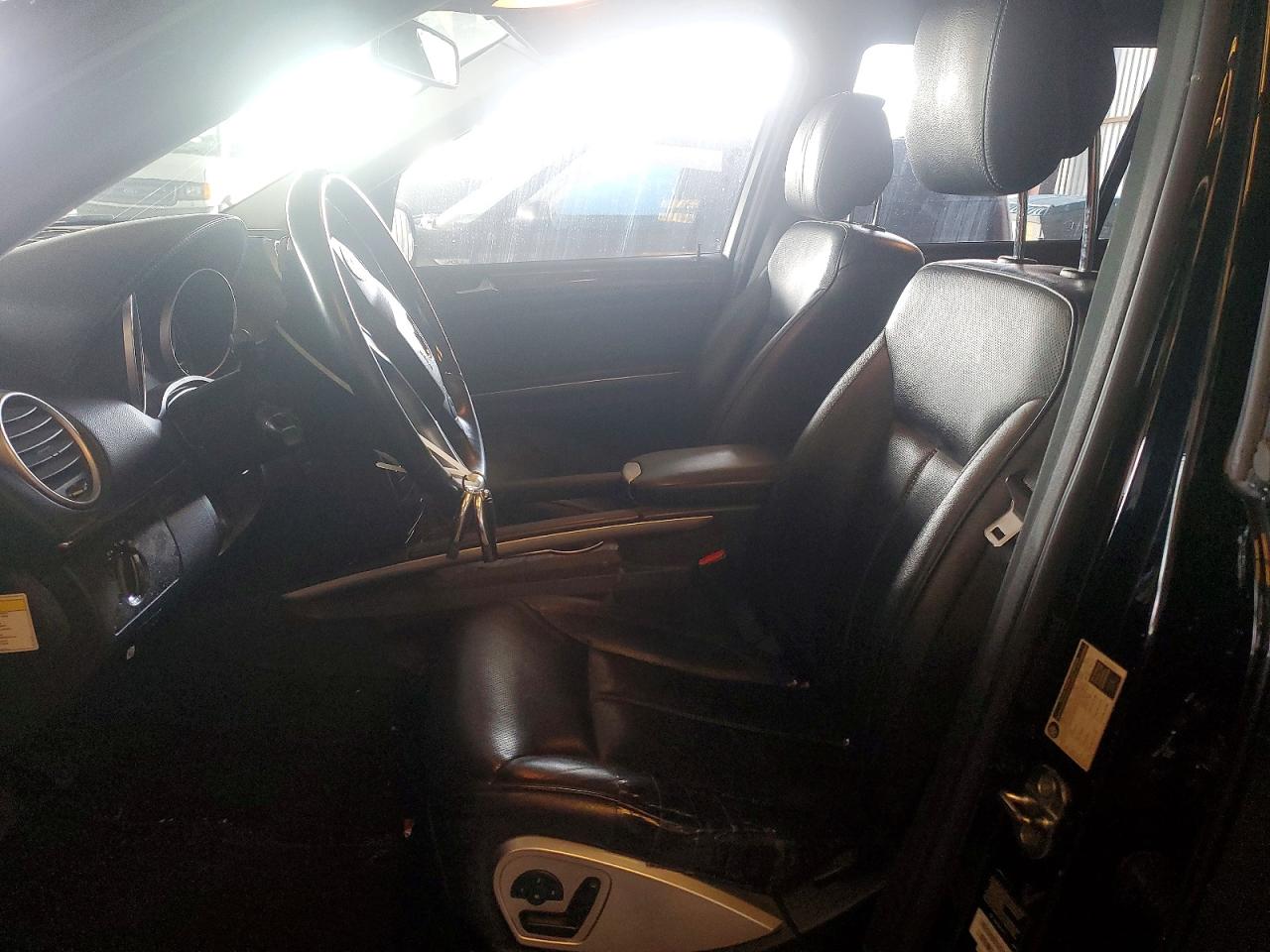 2010 MERCEDES-BENZ GL 550 4MA