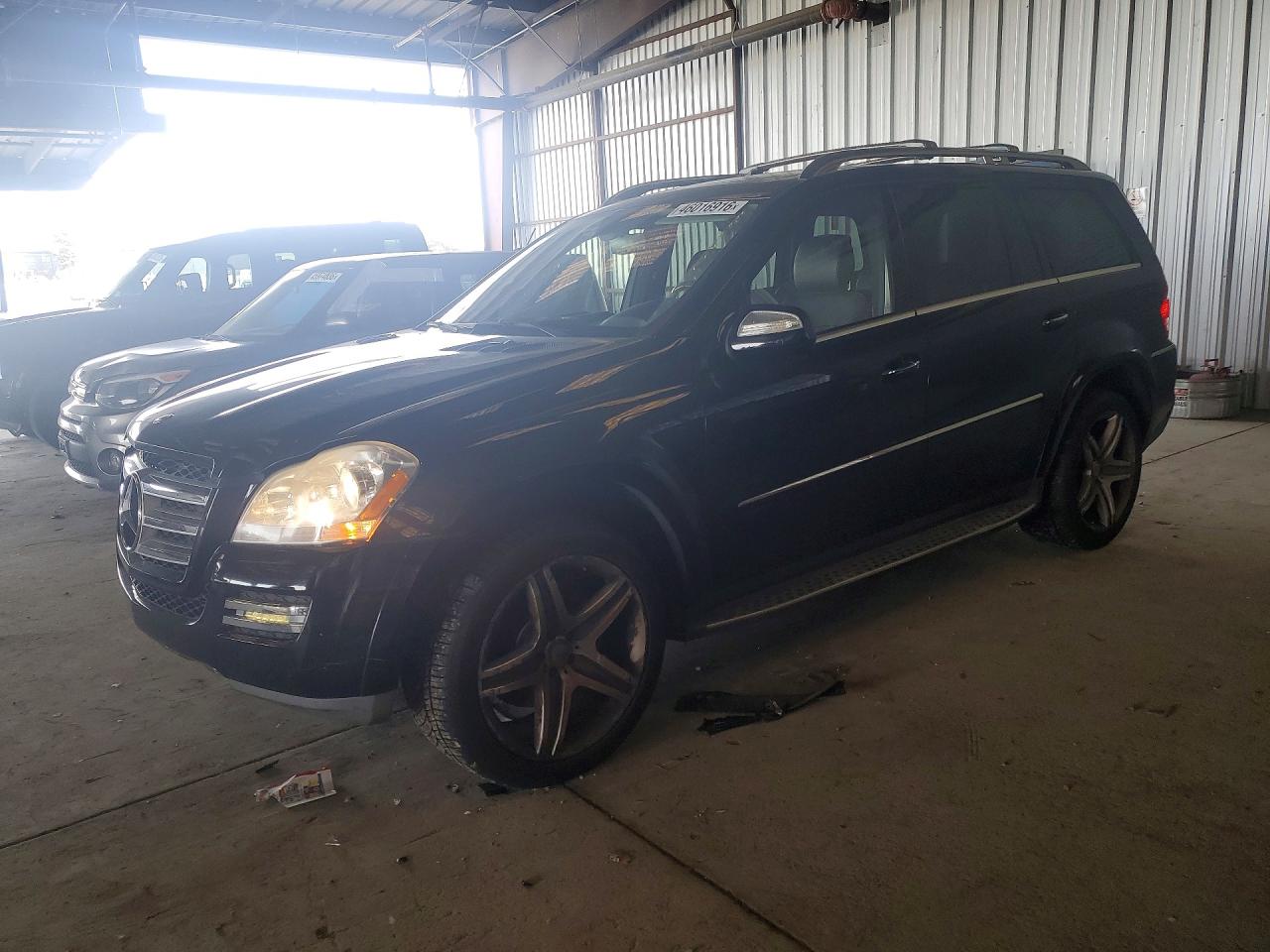 2010 MERCEDES-BENZ GL 550 4MA