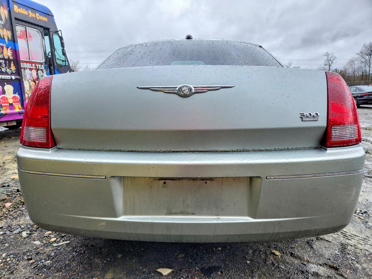 2005 CHRYSLER 300