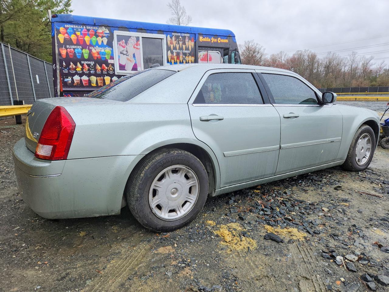 2005 CHRYSLER 300