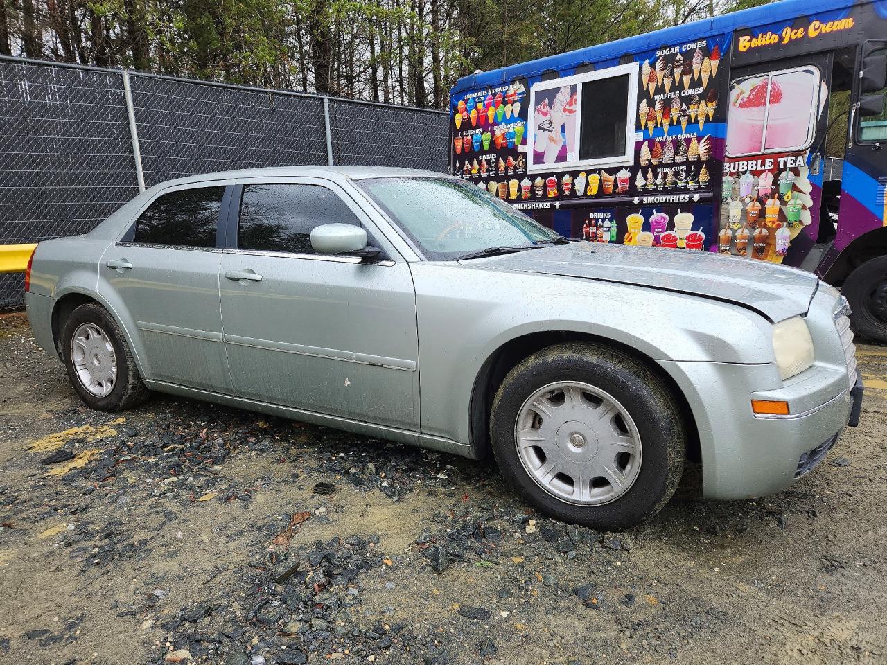 2005 CHRYSLER 300