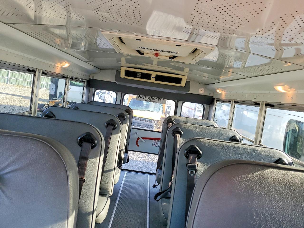 2007 COLLINS BUS