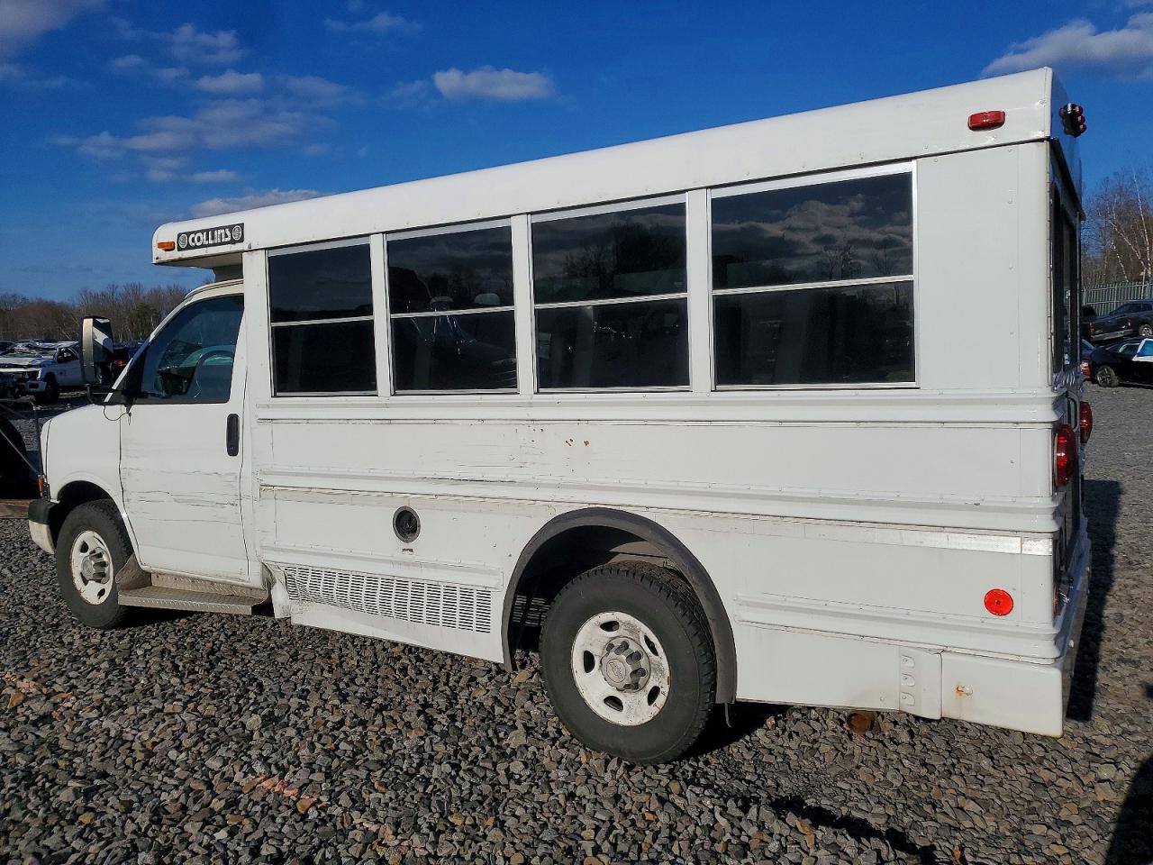 2007 COLLINS BUS