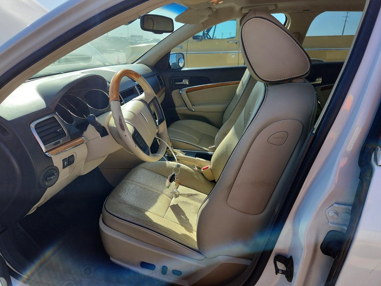 2010 LINCOLN MKZ
