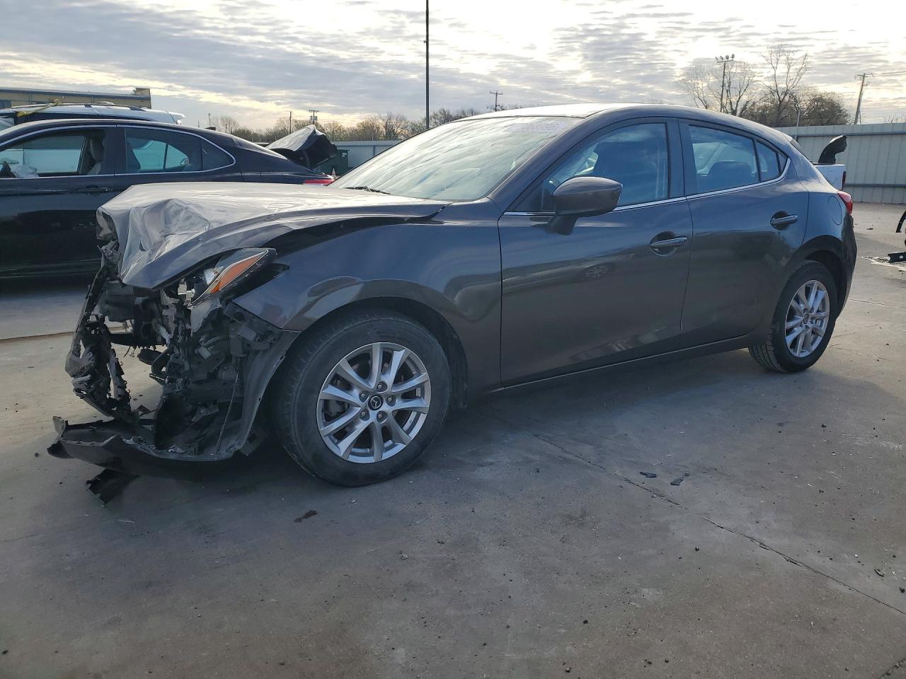 2014 MAZDA 3