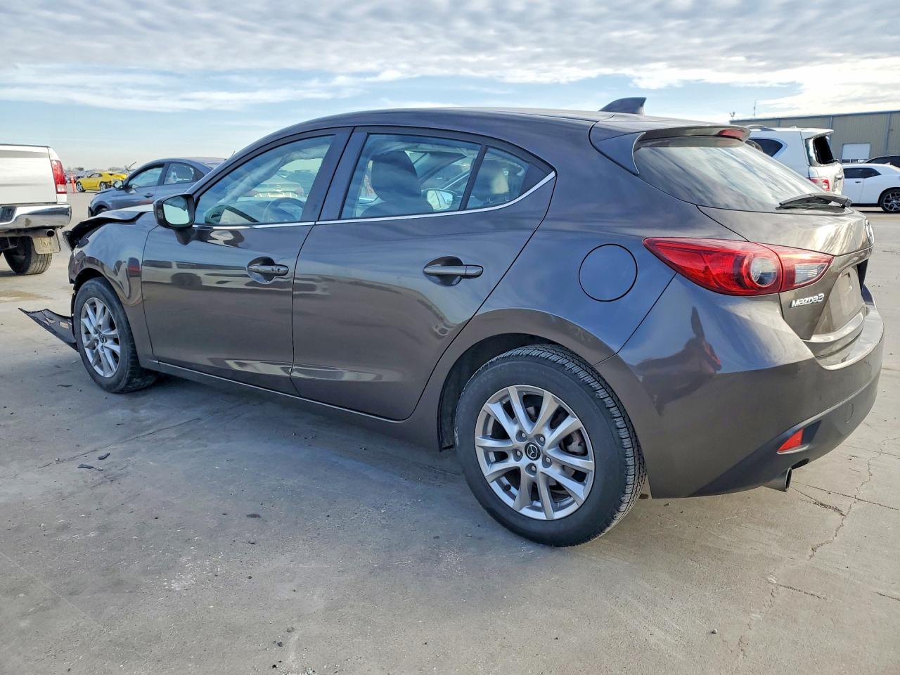 2014 MAZDA 3