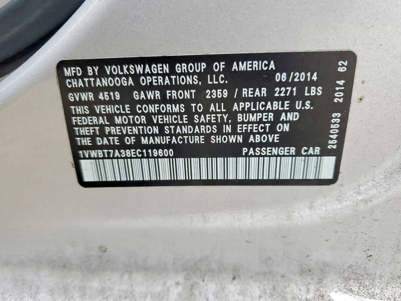 2014 VOLKSWAGEN PASSAT