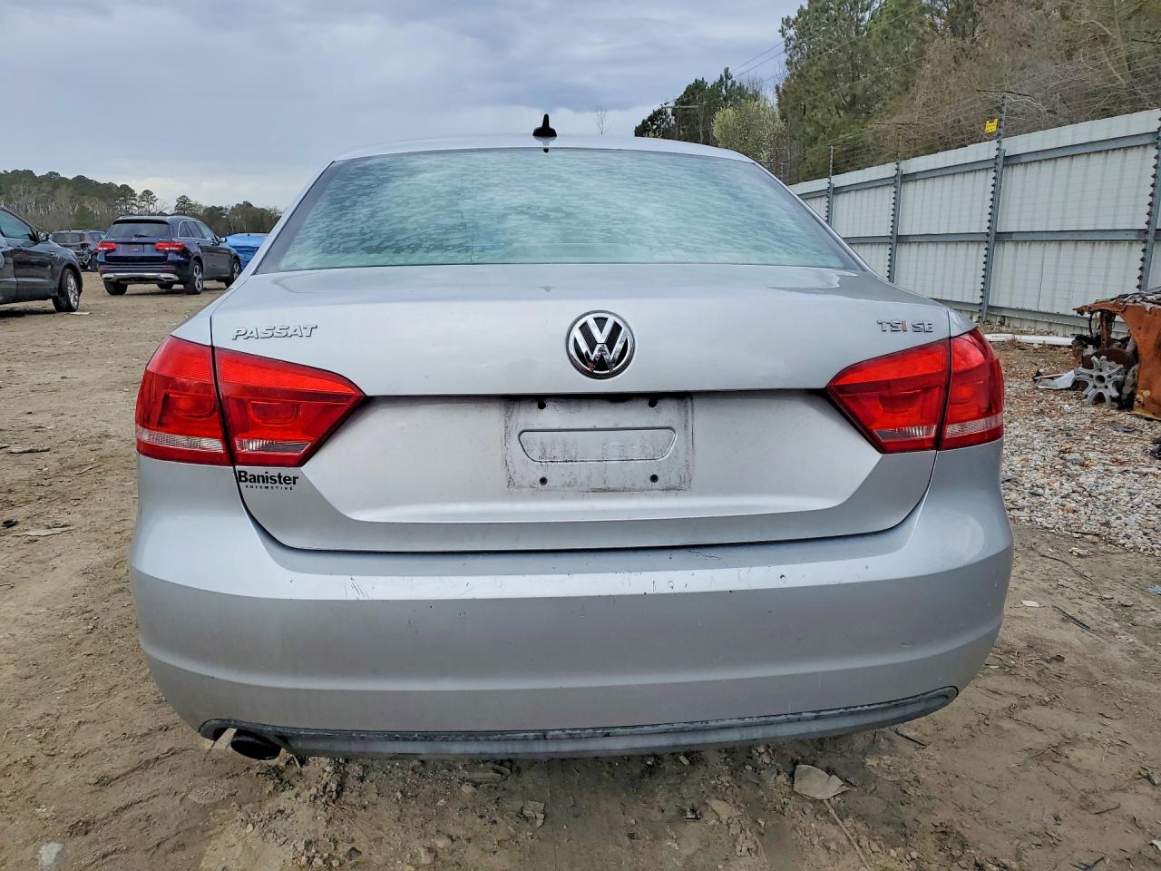 2014 VOLKSWAGEN PASSAT