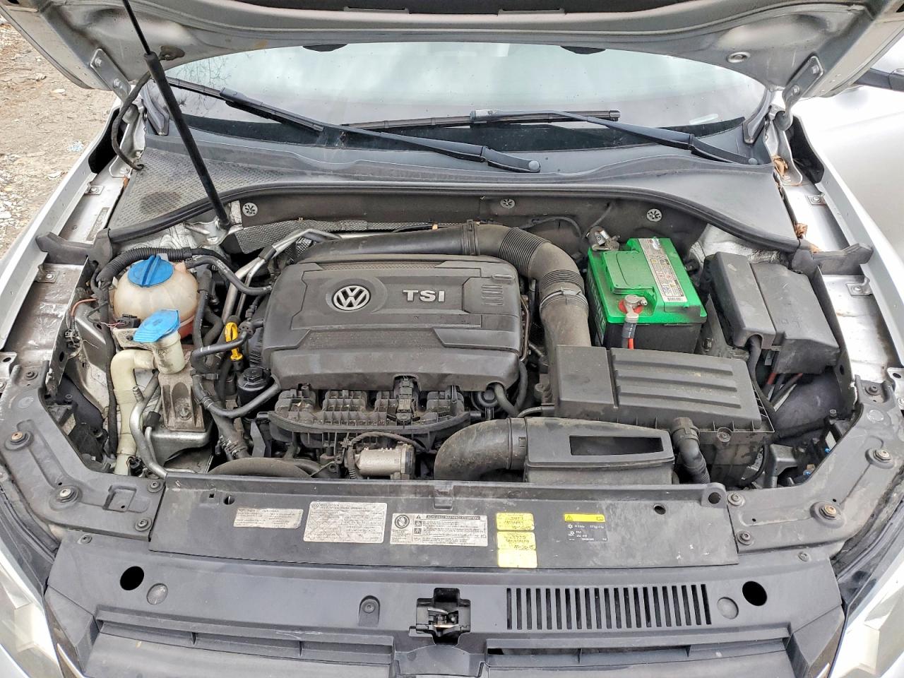 2014 VOLKSWAGEN PASSAT