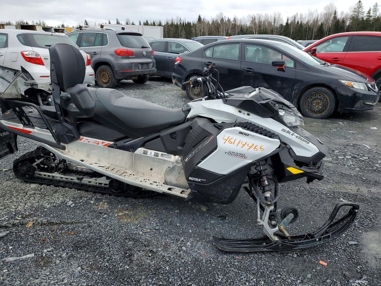 2020 SKIDOO 900 GRAND
