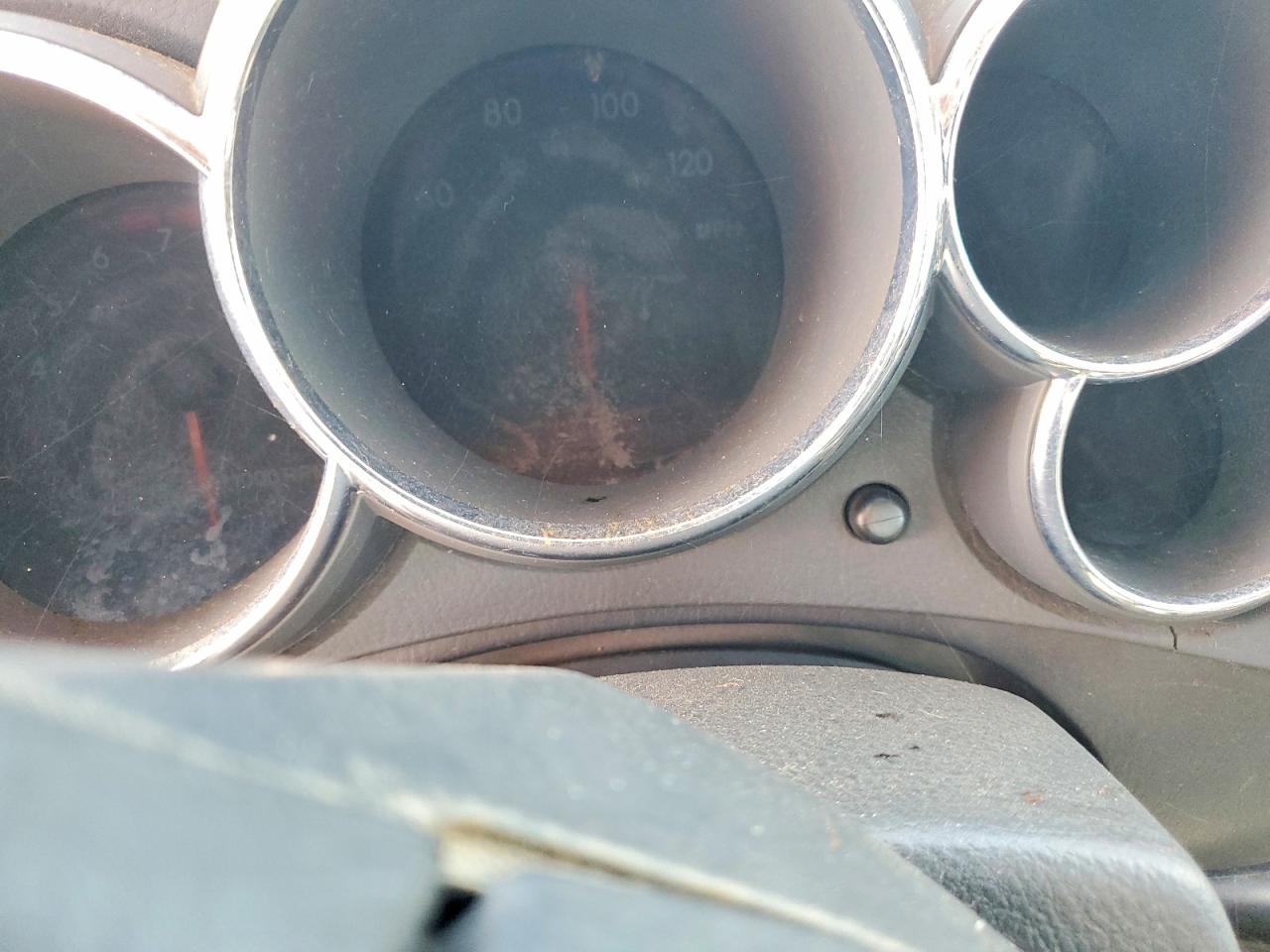 2004 PONTIAC VIBE