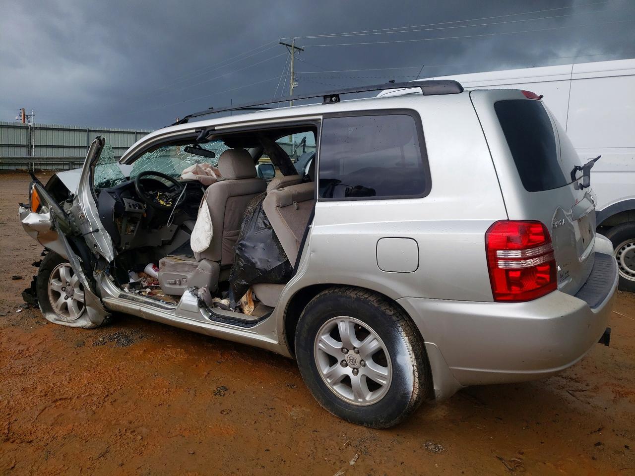 2003 TOYOTA HIGHLANDER