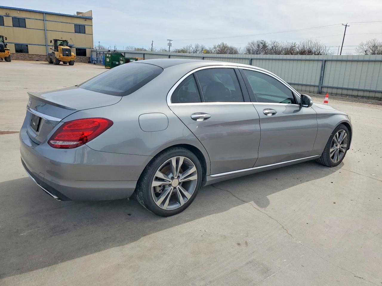 2015 MERCEDES-BENZ C-CLASS