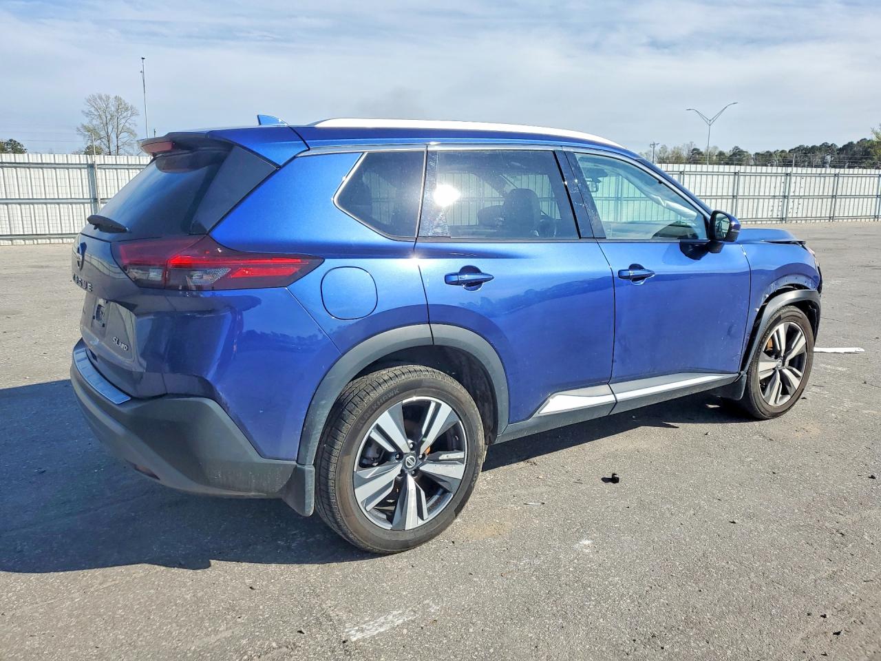 2021 NISSAN ROGUE