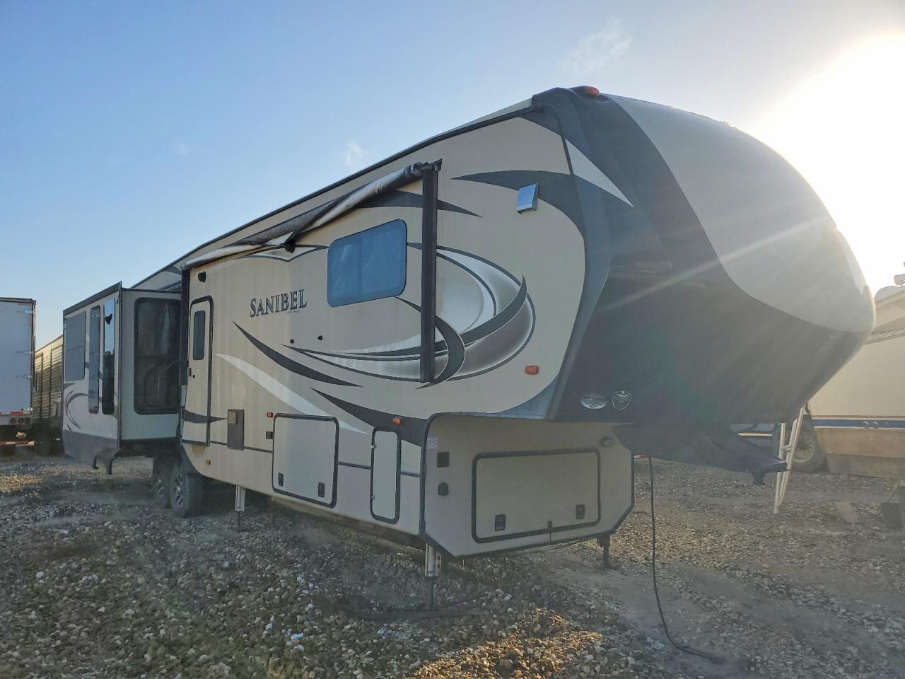 2019 FORESRIVER SANIBEL