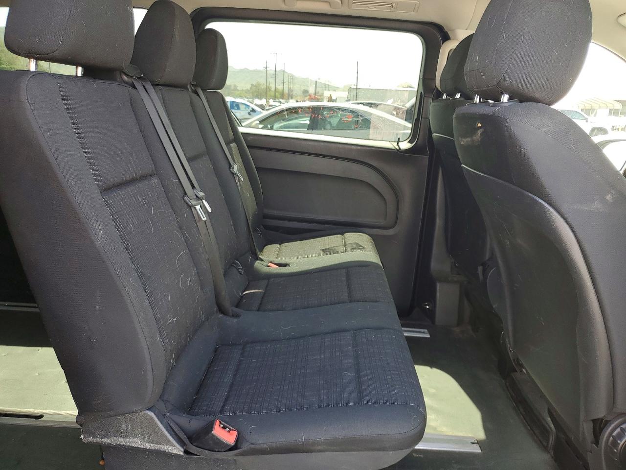 2019 MERCEDES BENZ METRIS