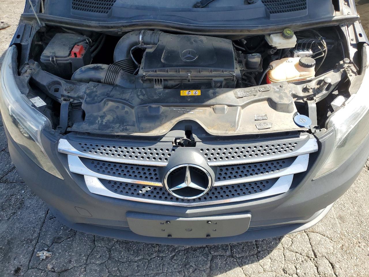 2019 MERCEDES BENZ METRIS