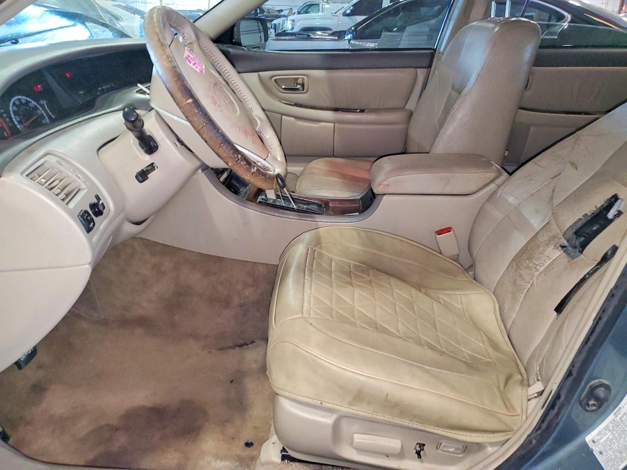 2001 TOYOTA AVALON
