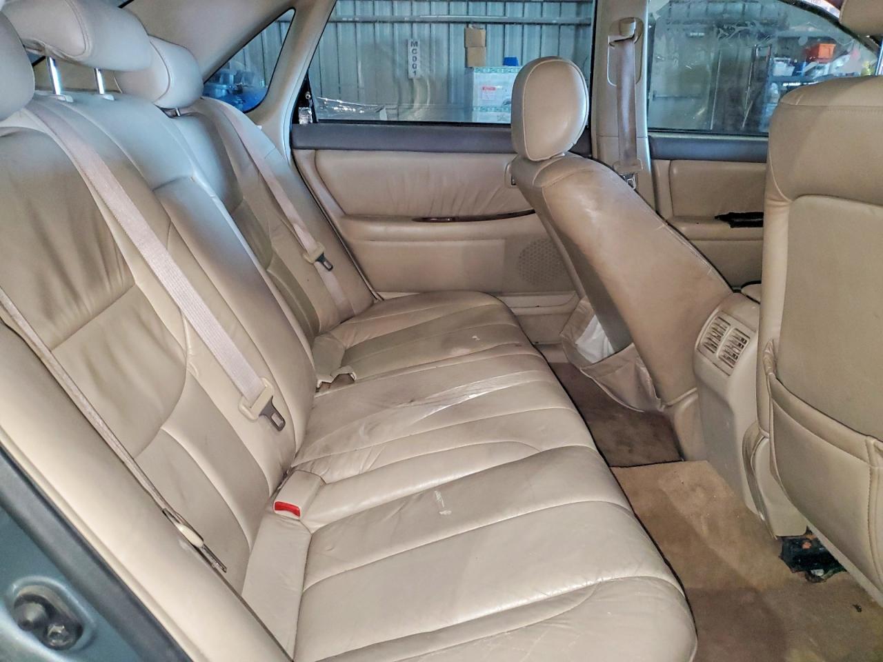 2001 TOYOTA AVALON