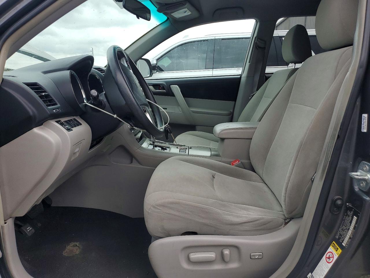 2012 TOYOTA HIGHLANDER