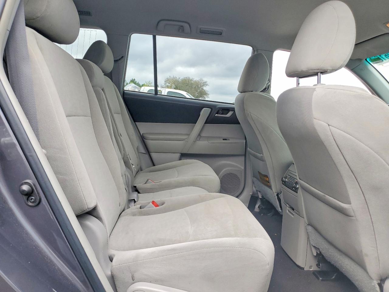2012 TOYOTA HIGHLANDER