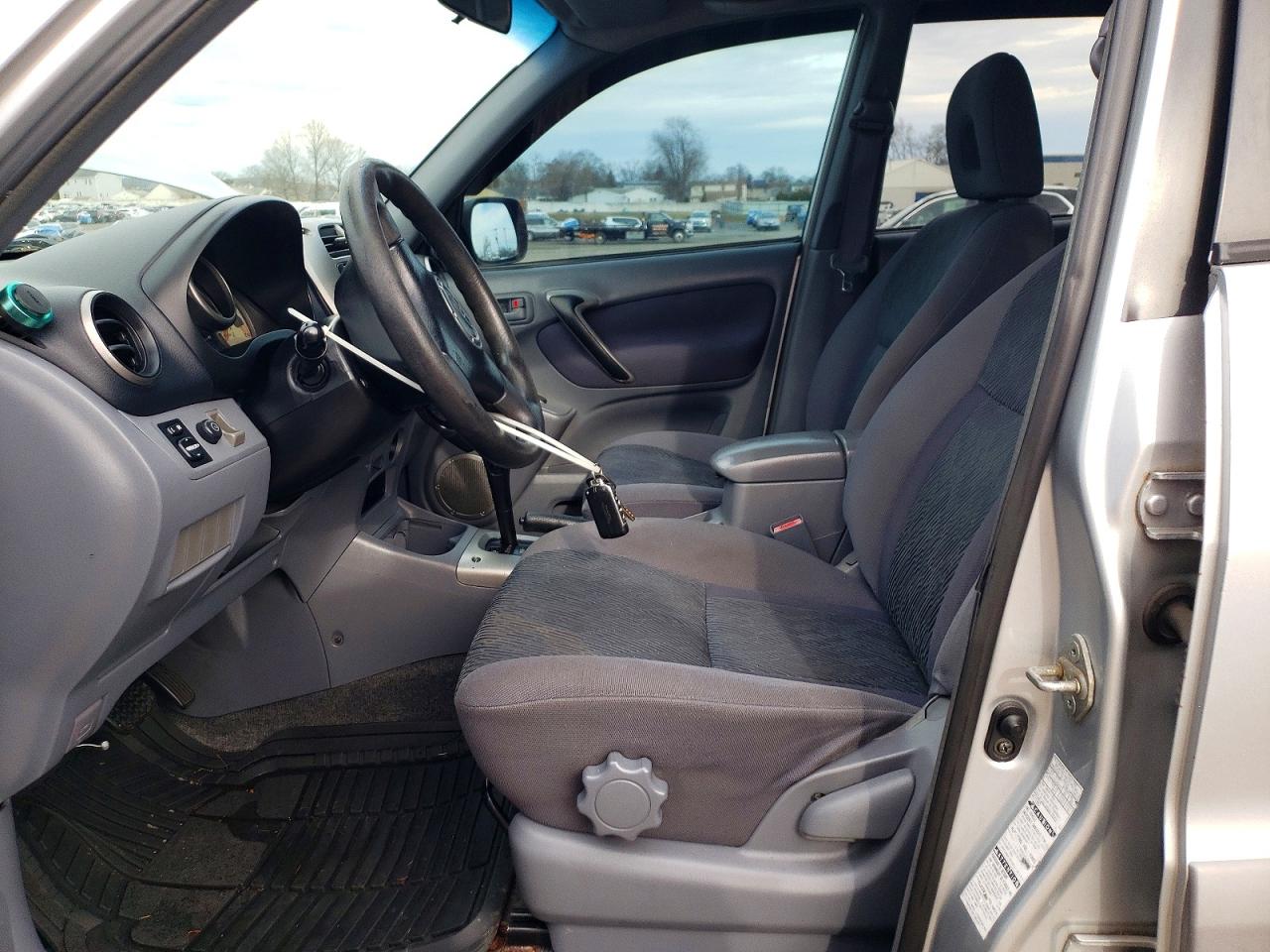 2001 TOYOTA RAV4